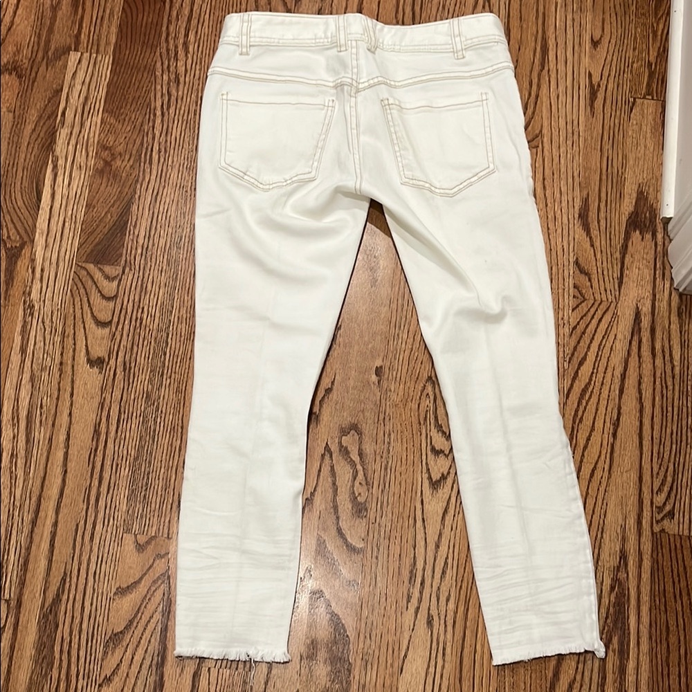 Free People White Ankle Cropped Jeans with Distressed Hem/knees - Picture 7 of 10